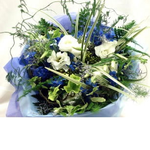 サムシング・ブルーカラーイメージの花束　【高さ50cm幅35cm】